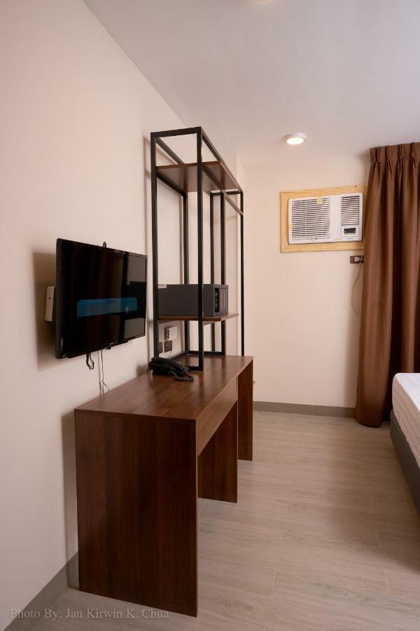 Griffin Hotel&Suites Cebu Stadt Exterior foto