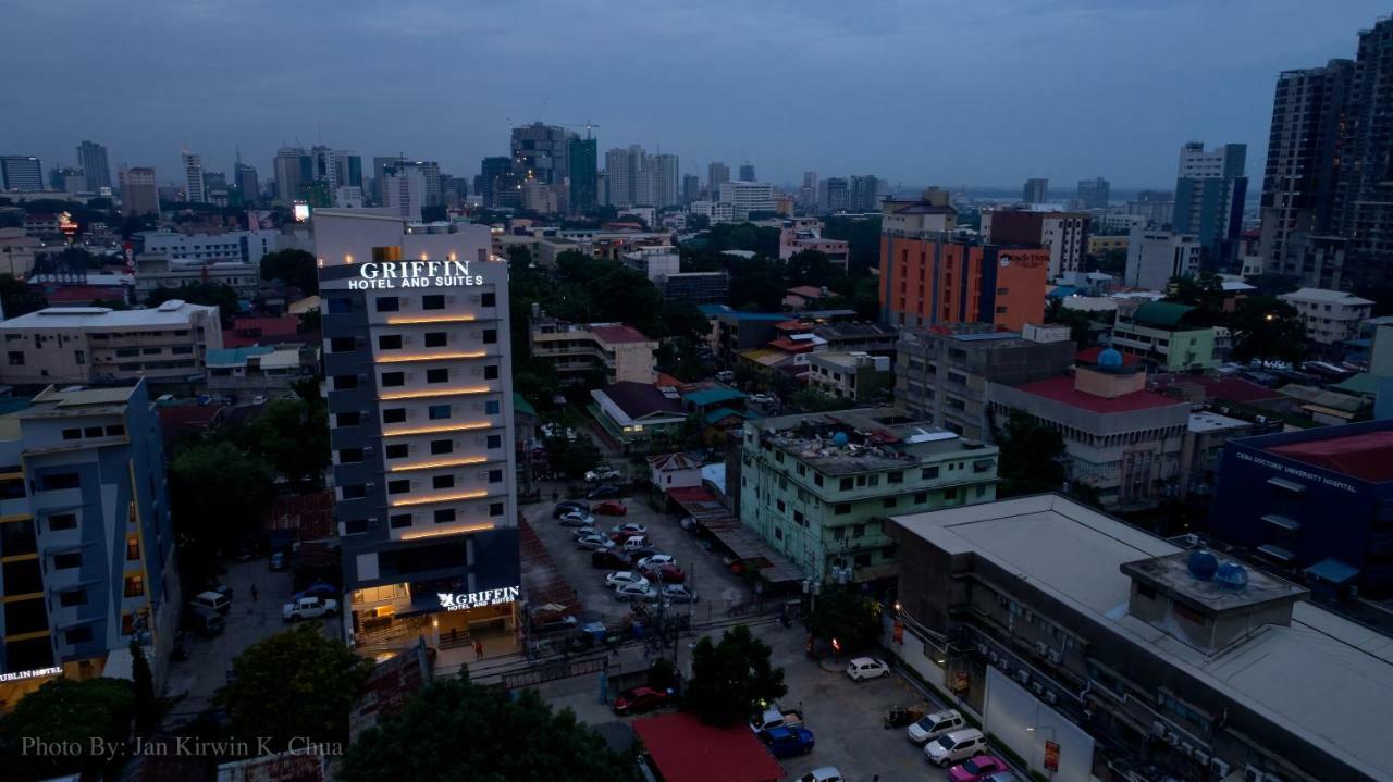 Griffin Hotel&Suites Cebu Stadt Exterior foto
