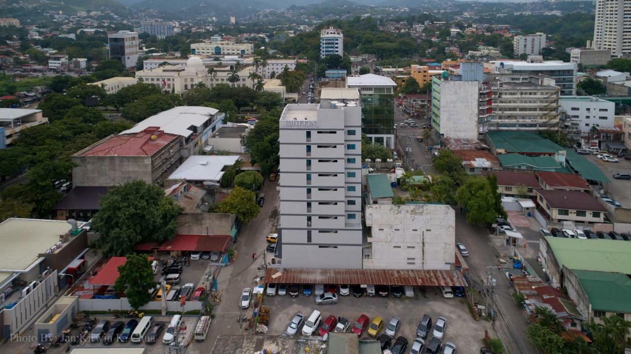 Griffin Hotel&Suites Cebu Stadt Exterior foto