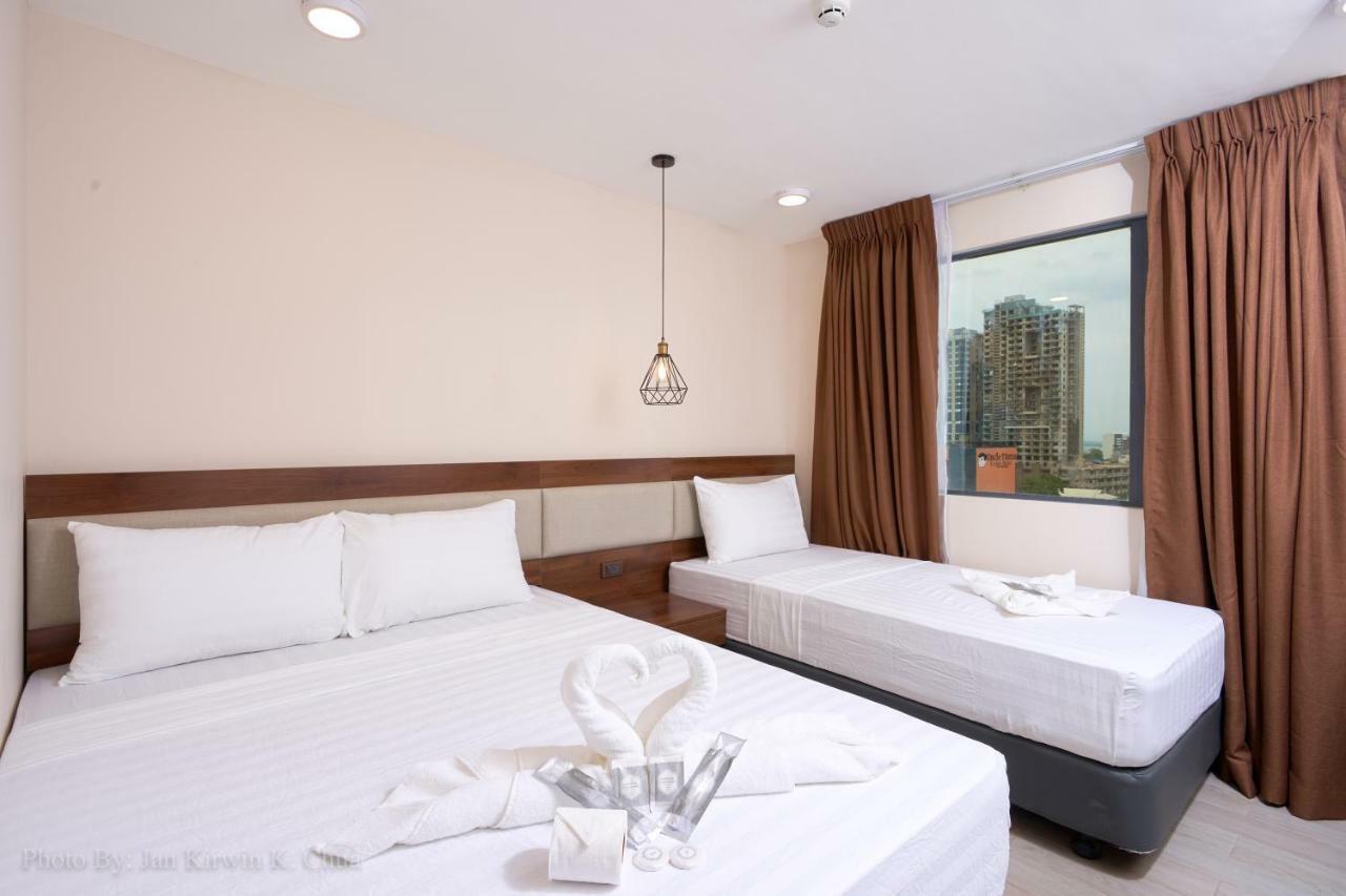 Griffin Hotel&Suites Cebu Stadt Exterior foto